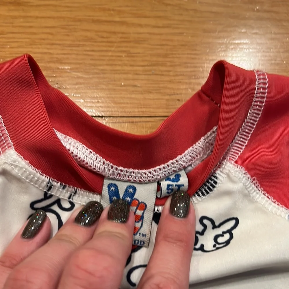 Junk food 5 T boy swim top good condition - vintage - Picture 2 of 3